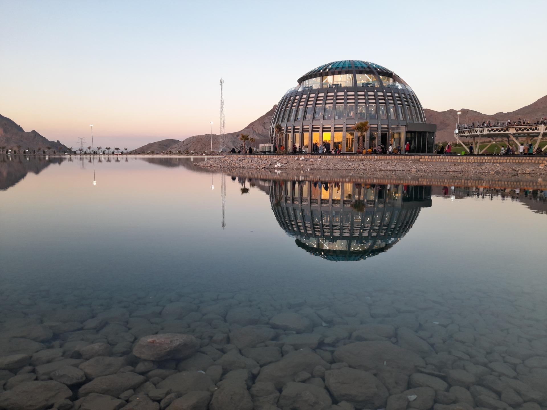 645922 2064857  دهکده و پارک جنگلی گل گهر سیرجان